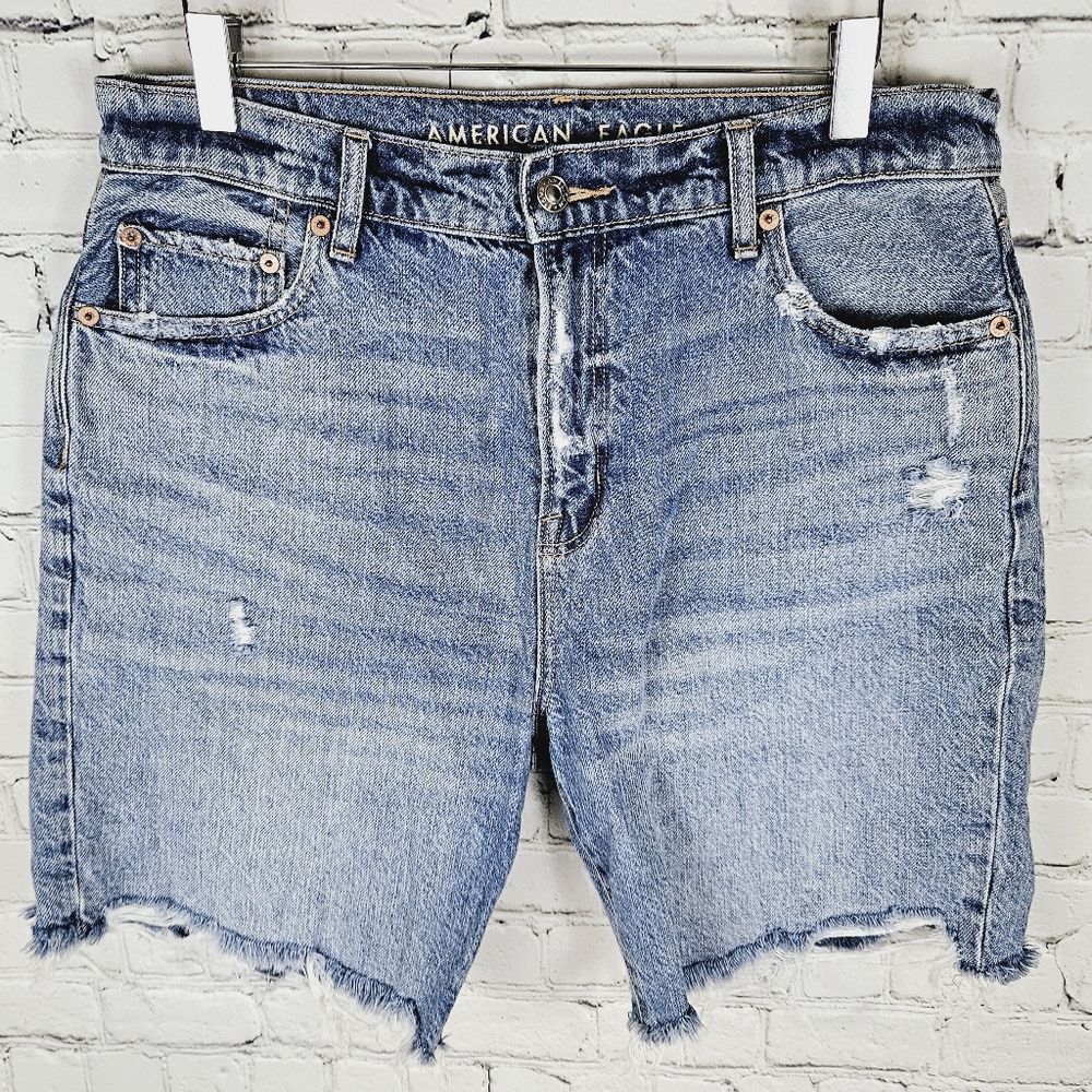 AMERICAN EAGLE | frayed/raw hem denim jean skater short